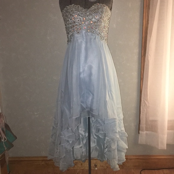 Dresses & Skirts - prom or formal dress